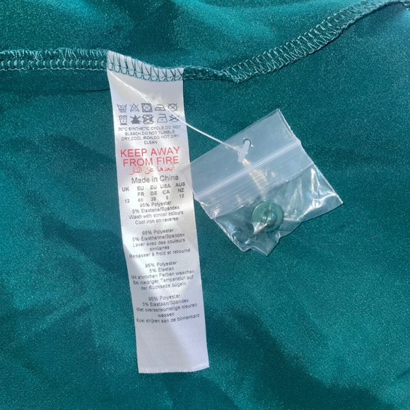 boohoo Satin Extreme Flared Sleeve Mini Party Dress Size 8 NWT - Picture 11 of 16